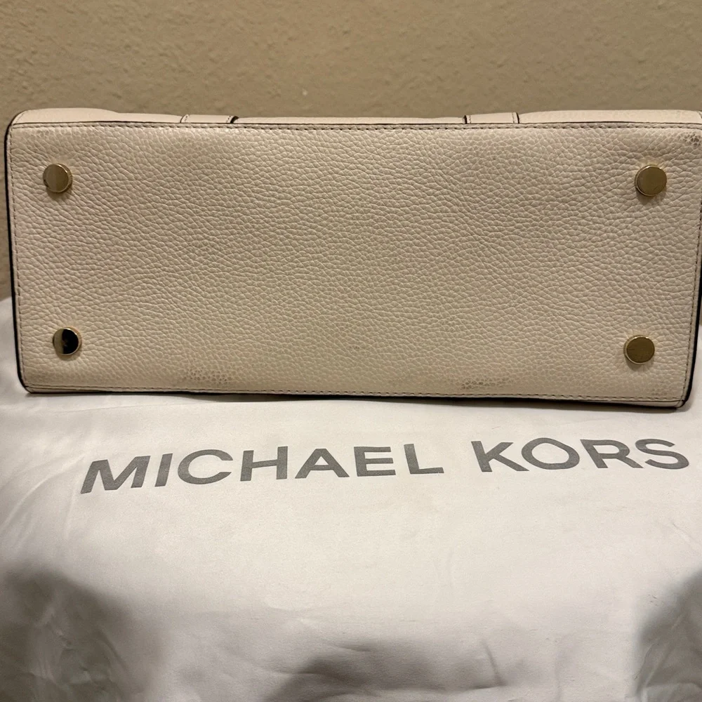#256. Michael Kors Nouveau Hamilton - Picture 2 of 8